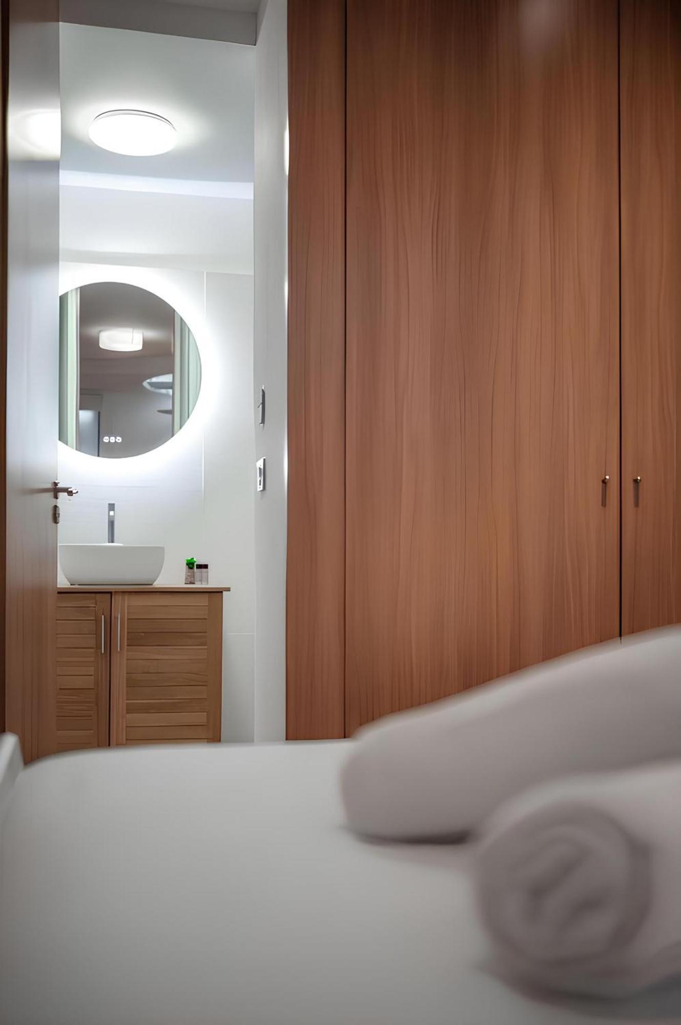 Cozy Appartement Plein Centre, Proche Gare/Plage Ментона Экстерьер фото