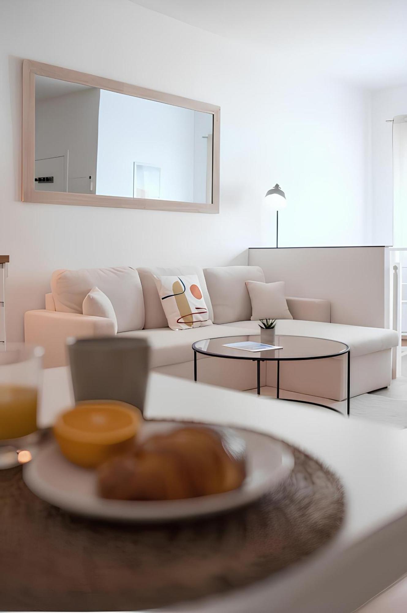 Cozy Appartement Plein Centre, Proche Gare/Plage Ментона Экстерьер фото