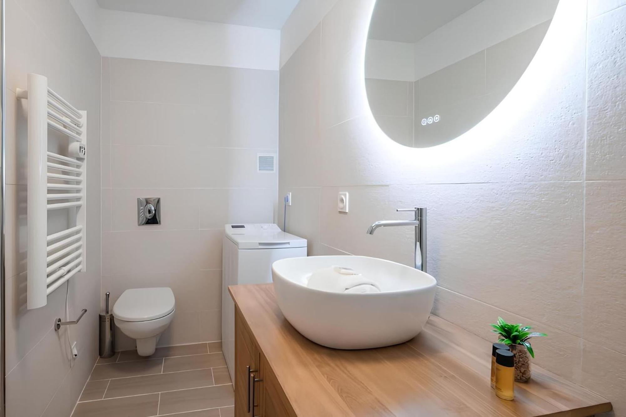 Cozy Appartement Plein Centre, Proche Gare/Plage Ментона Экстерьер фото